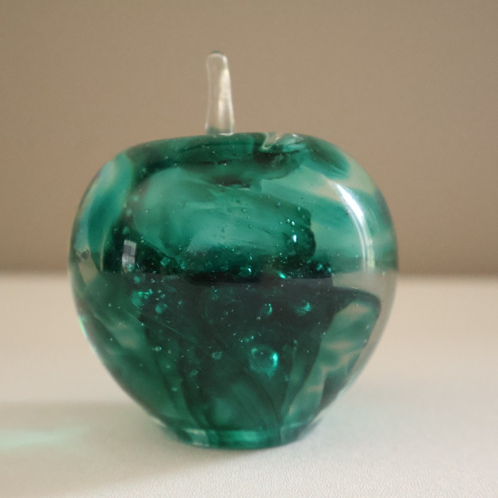 Vintage Green Art Glass Apple Paperweight Controlled Bubble Hand Blown Figurine